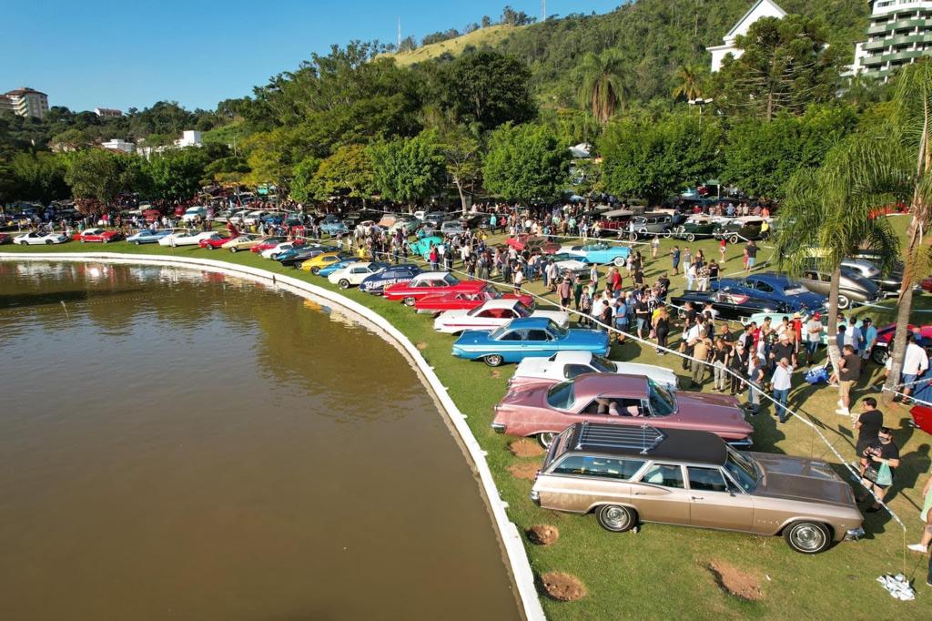 Maior evento de carros antigos da América Latina acontece neste feriadão em São Paulo