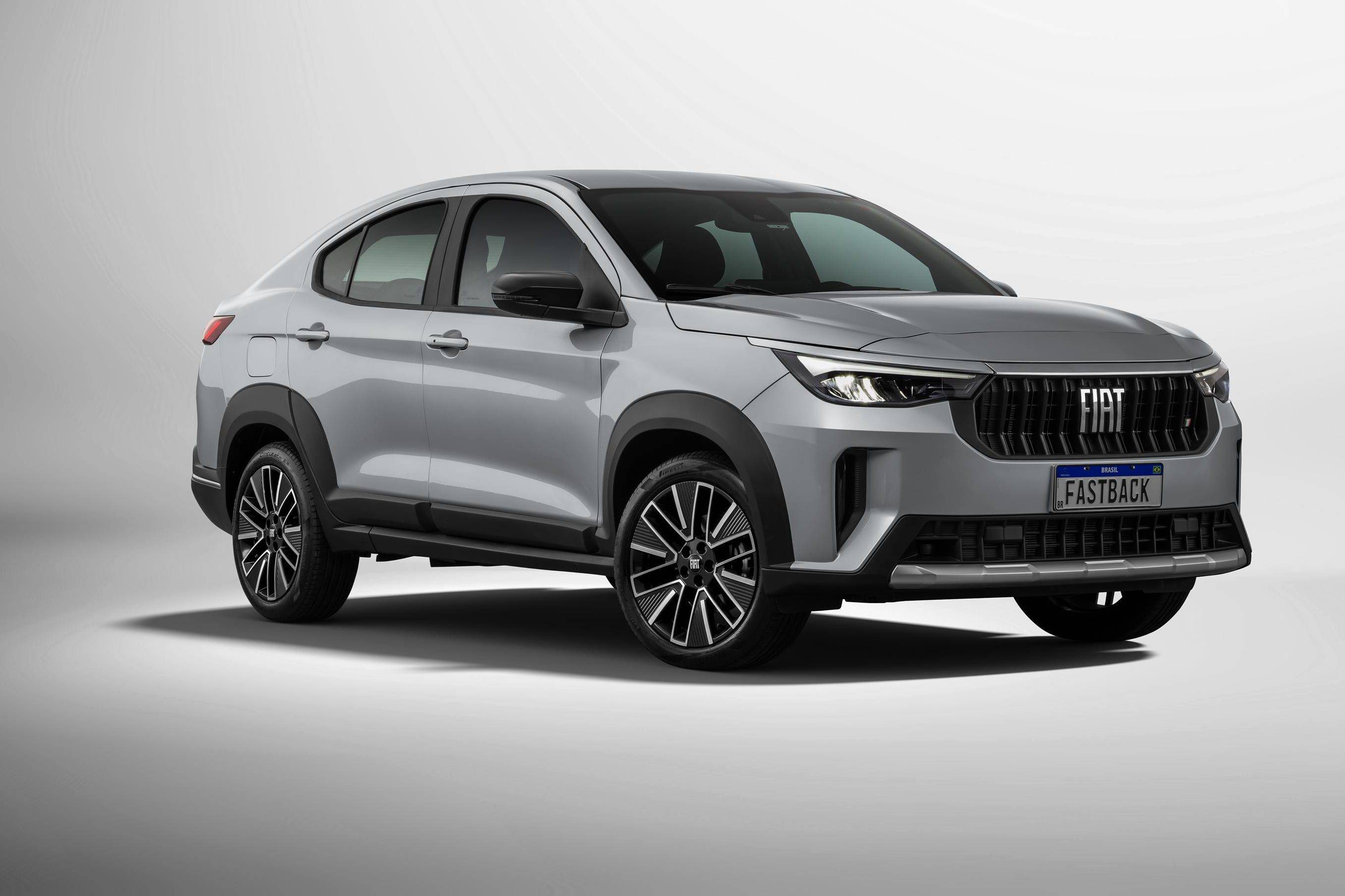 Fiat Fastback 2026 tem até R$ 32.000 de desconto e está mais barato que Tera
