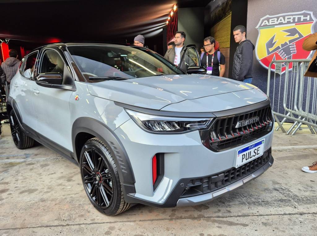 Fiat Pulse Abarth 2026 mantém 185 cv e é (bem) mais barato que Nivus GTS