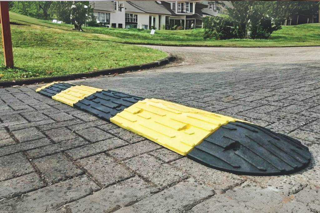 Aprenda a passar por um quebra-molas sem quebrar o seu carro