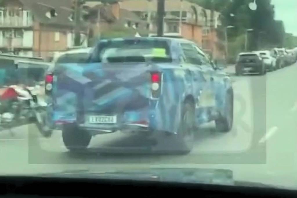 Picape híbrida baseada no BYD Song já está em testes no Brasil