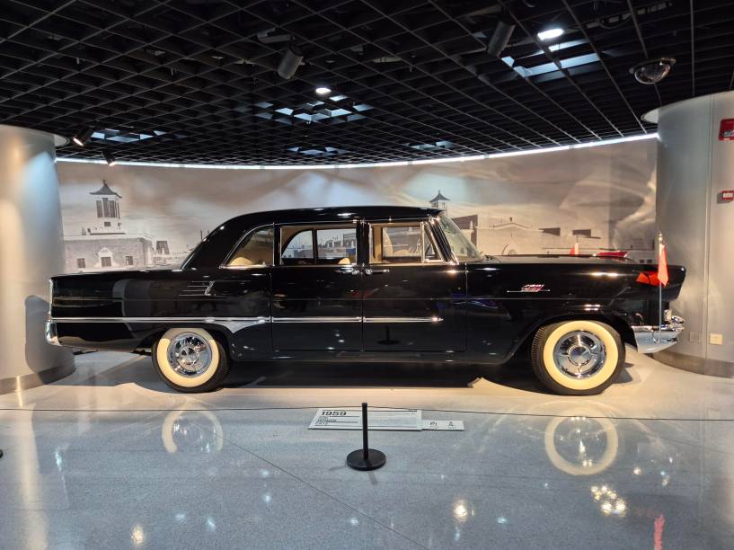 Hongqi CA 72 Hongqi CA 72