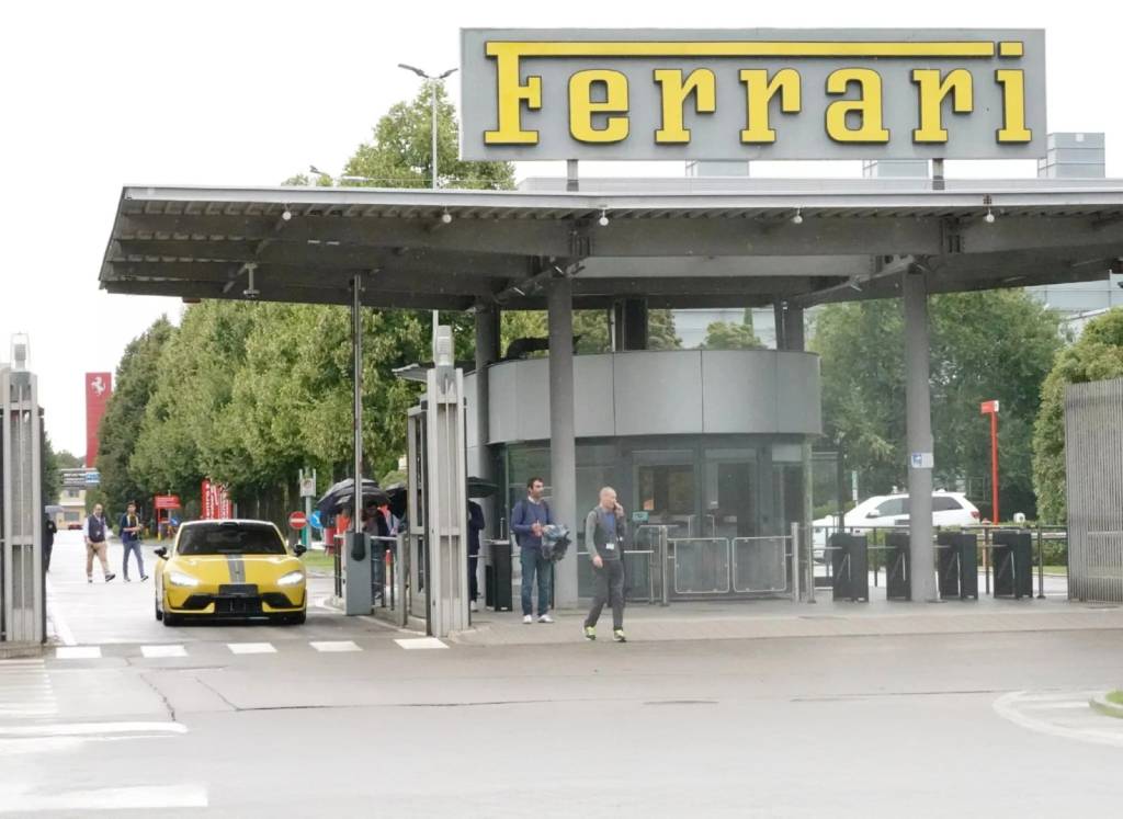 Ferrari testa Xiaomi de 1.548 cv às vésperas de lançar seu carro elétrico