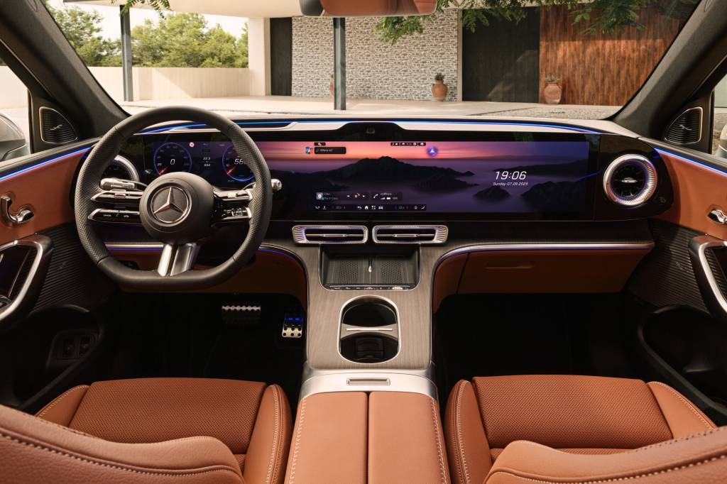 Mercedes deve retornar aos botões físicos – e a ‘culpa’ é dos clientes