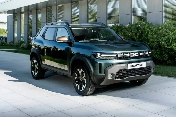 Dacia-Duster-Pick-Up-Romania