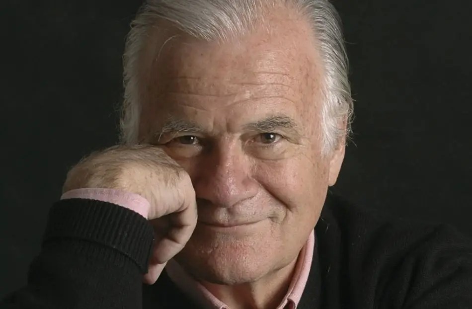 Morre Mino Carta, um dos criadores de Quatro Rodas, aos 91 anos