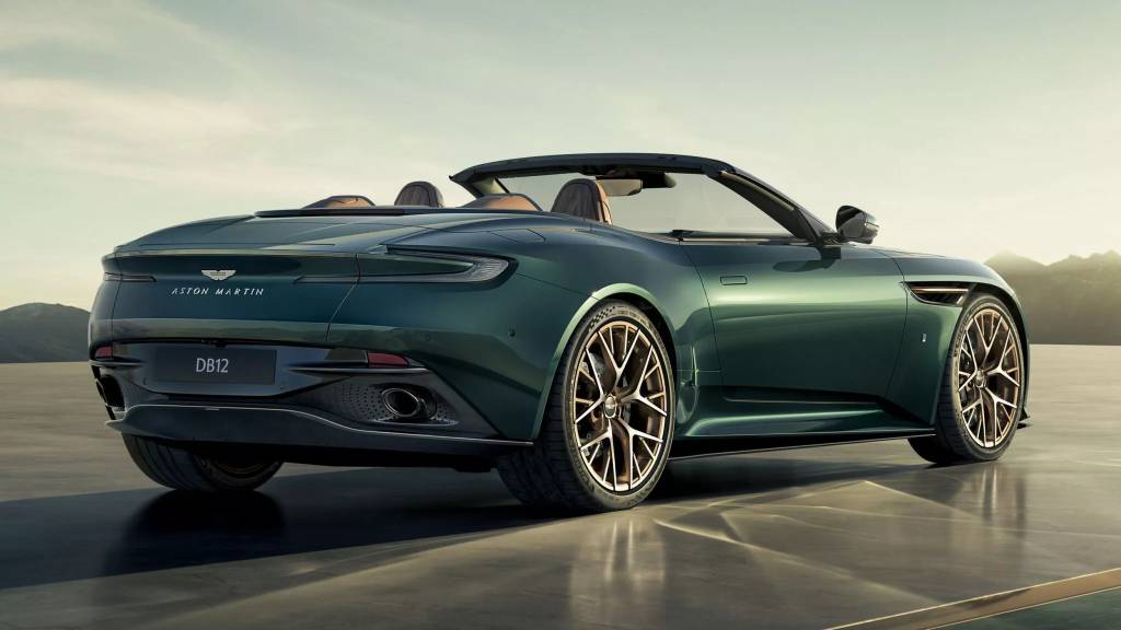 Aston Martin Vanquish e DB12 60 ANOS