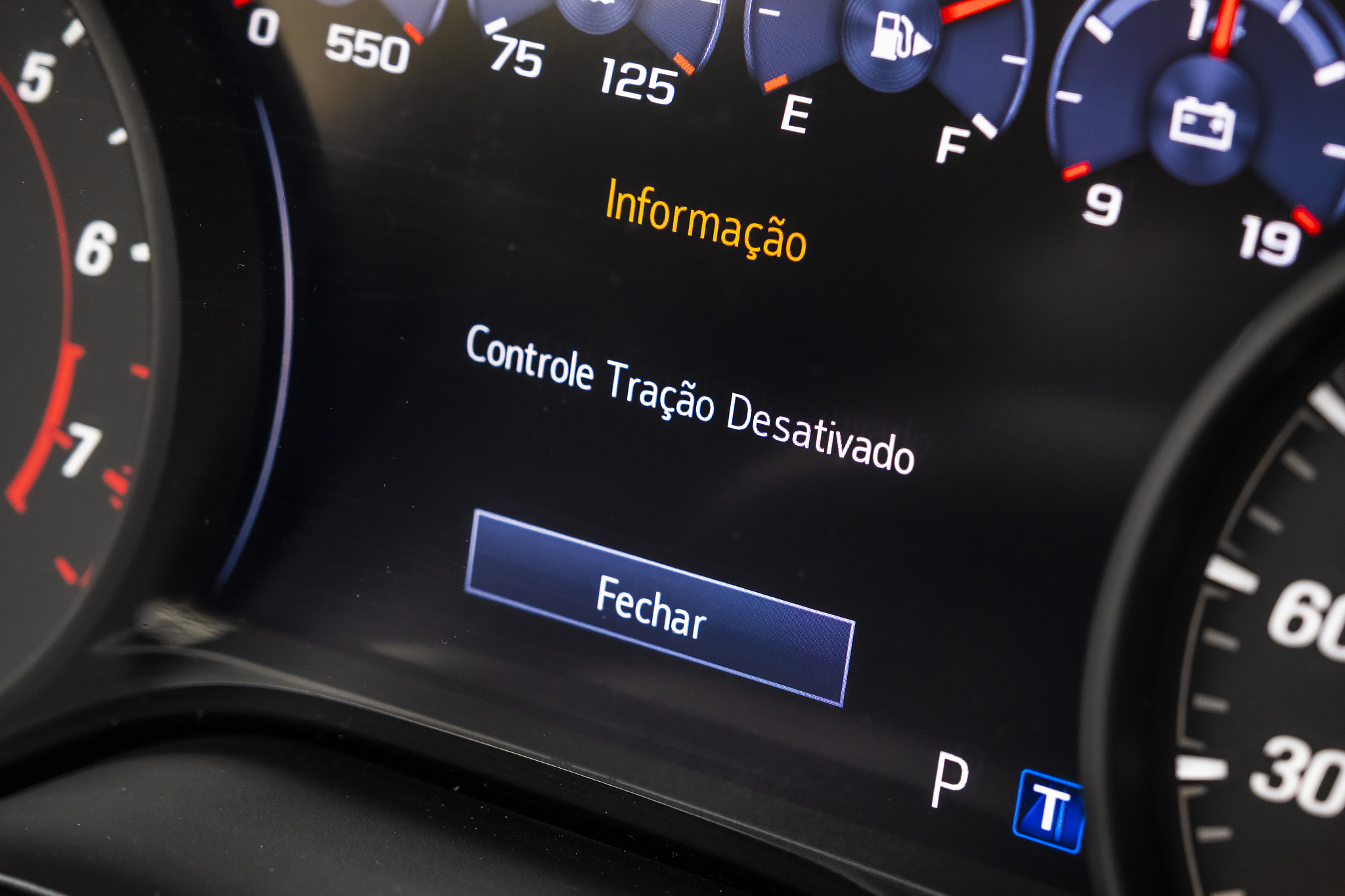 Rea&ccedil;&atilde;o tra&ccedil;&atilde;o dianteira e traseira