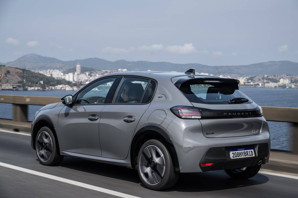 Peugeot 208 GT Hybrid Peugeot 208 GT Hybrid