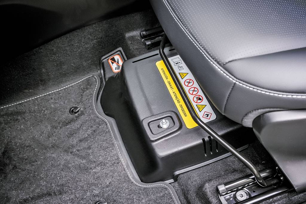 Quanto tempo dura e quanto custa a bateria de lítio dos híbridos leves 12V