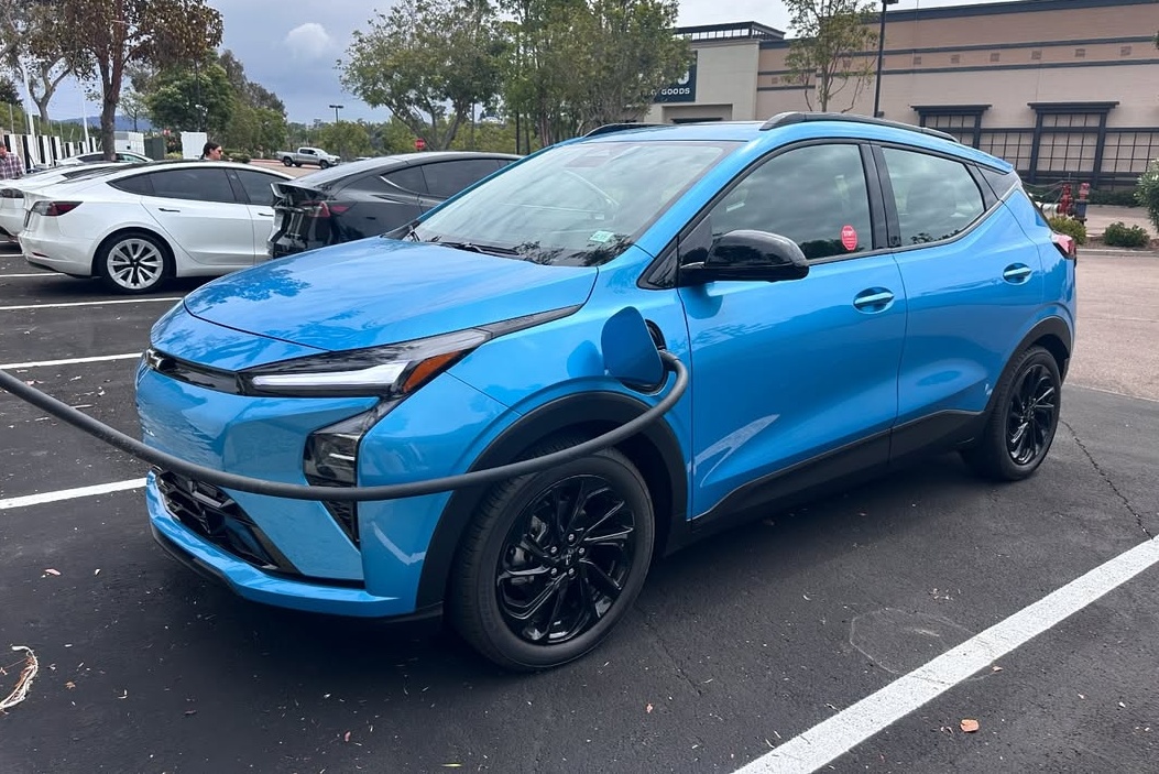 Chevrolet Bolt 2027 (4)