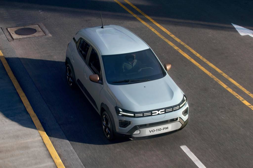 Novo Renault Kwid elétrico tem data para estrear no Brasil e já muda na Europa