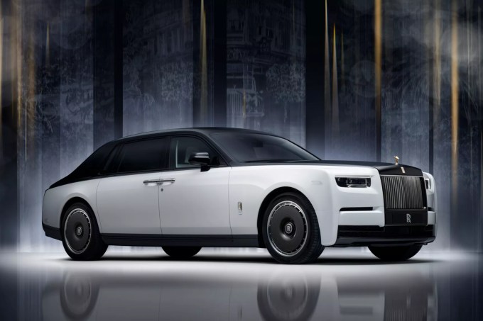 Rolls-Royce-Phantom-Centenary-Private-Collection-1022-2-2048×1152