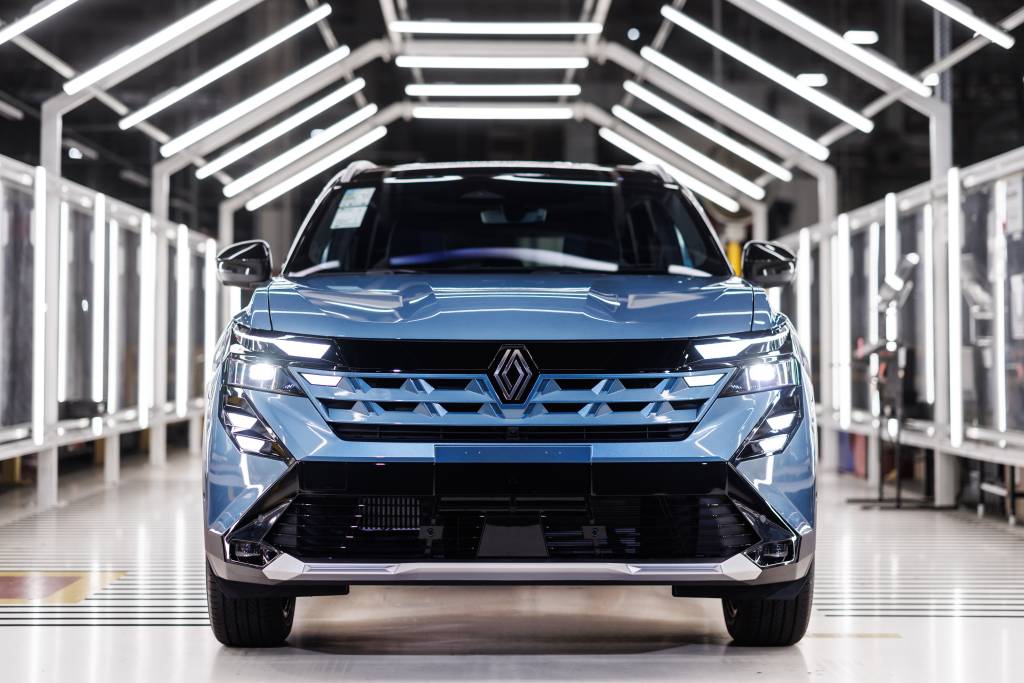 Renault não voltará a vender carros na China e reforça aliança com a Geely
