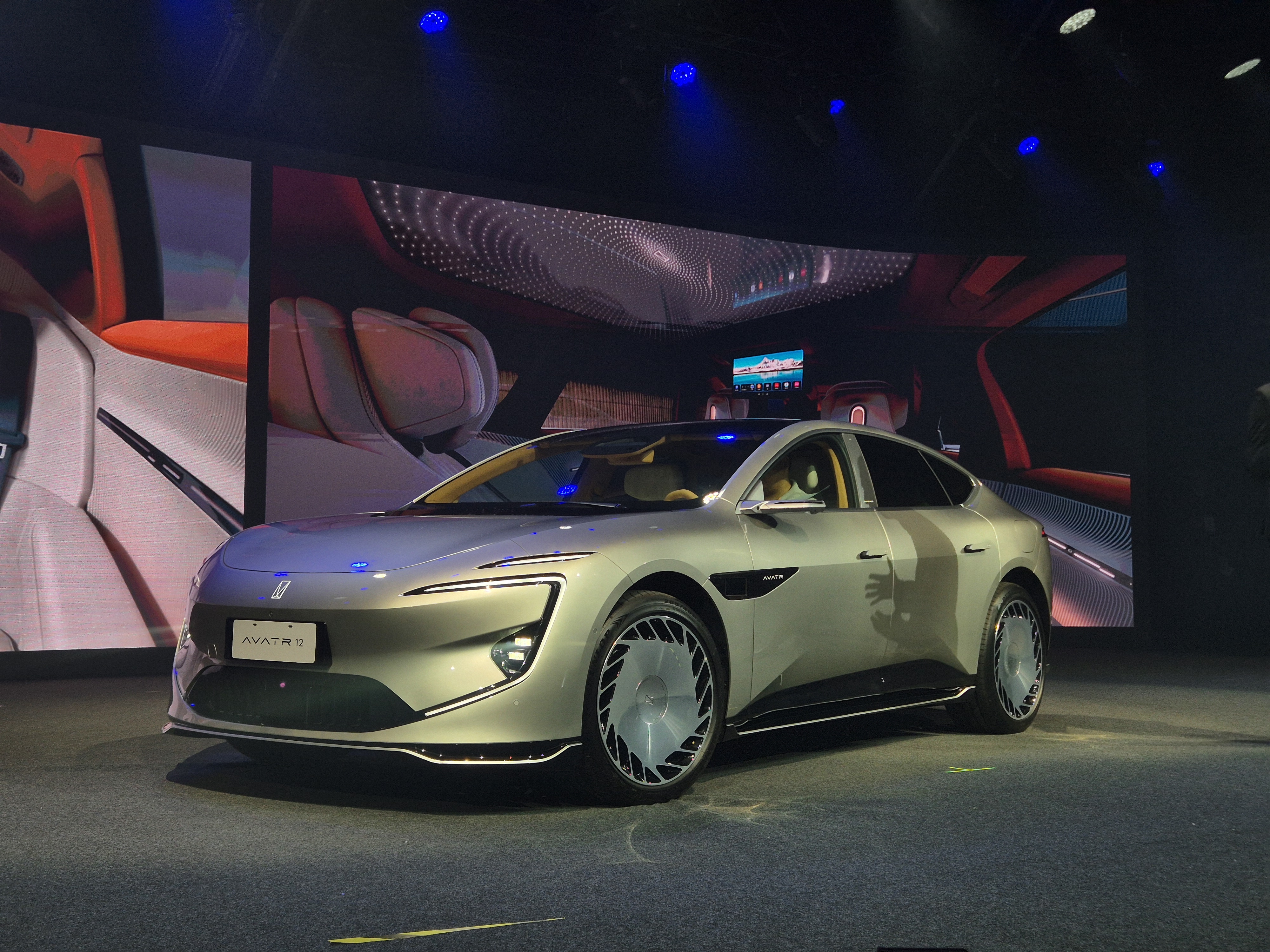 Caoa Changan estreia no Salão de SP com carros elétricos de luxo Avatr 12 e 11