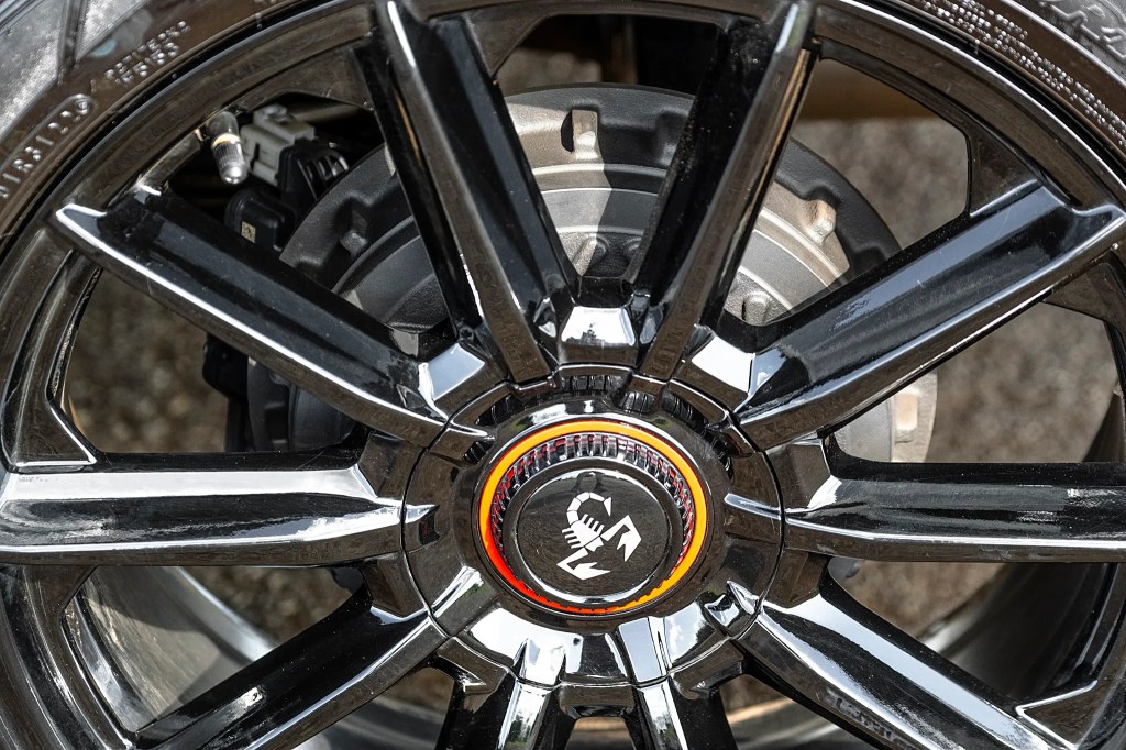 É possível ter freio de estacionamento eletrônico e ABS em freio a tambor? Veja como funciona