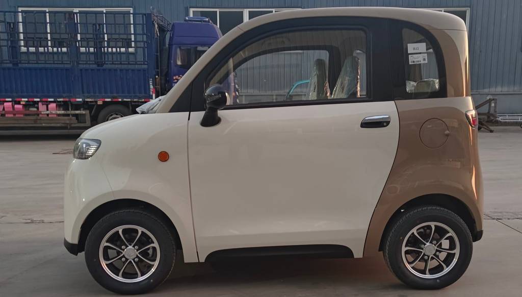 Como é o mini carro elétrico chinês A05 que chegará por menos de R$ 50 mil