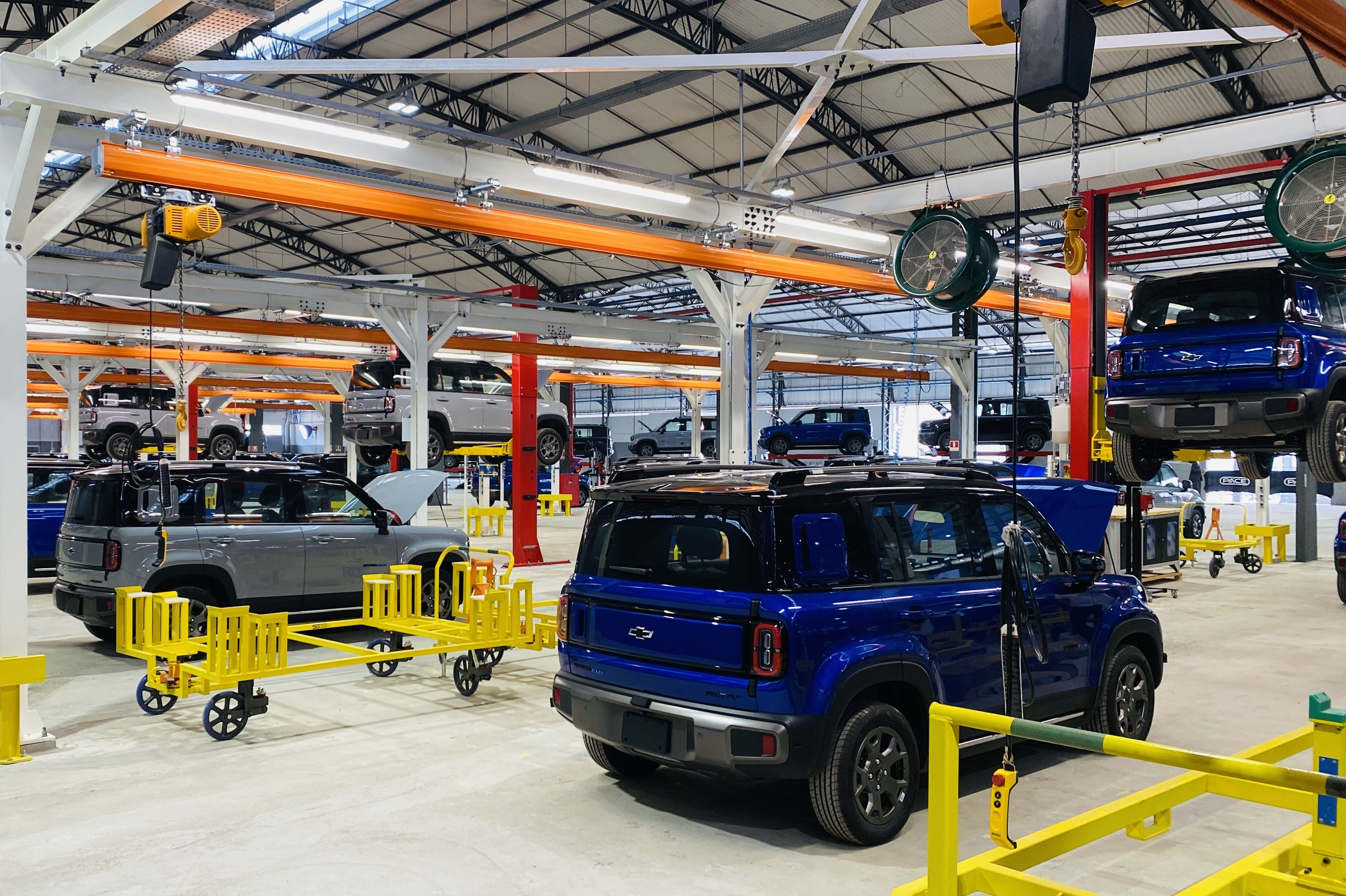 Produção do Spark na fábrica da Troller