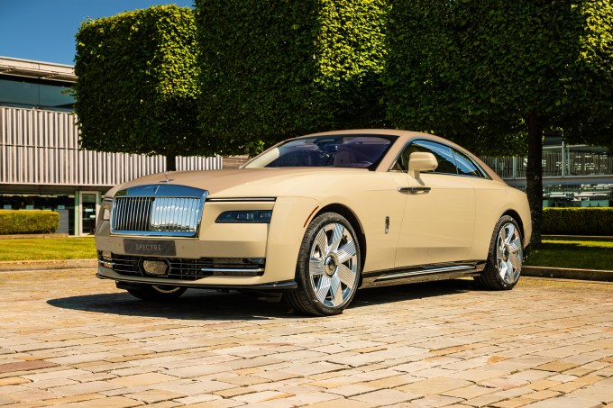 10-rolls-royce-spectre-bailey