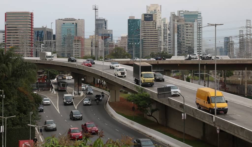 Rodízio em SP volta a valer nesta segunda (12); veja multas e regras