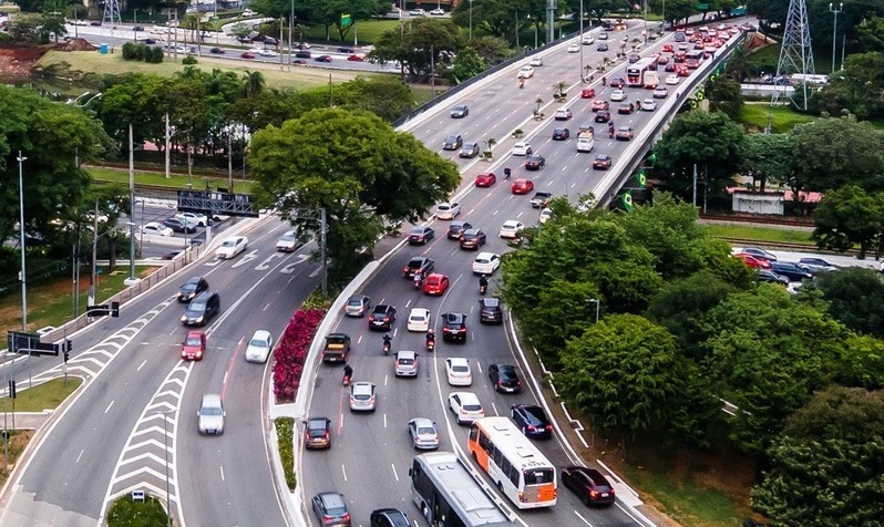 Tr&acirc;nsito na cidade de S&atilde;o Paulo
