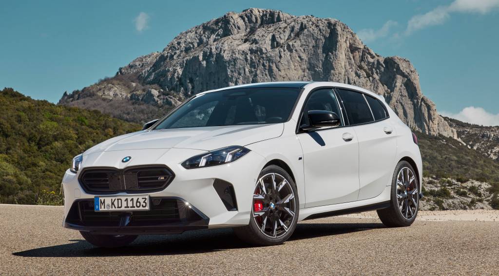 BMW M135 xDrive estreia por R$ 459.950 e mais potente que Golf GTI