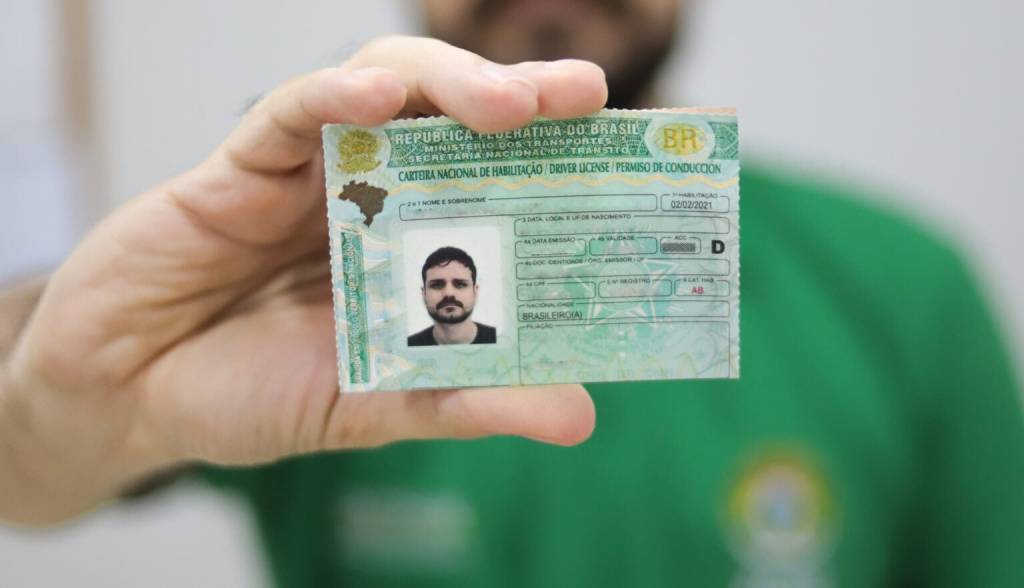 Suspensão da CNH por dívidas: entenda quando o bloqueio ocorre