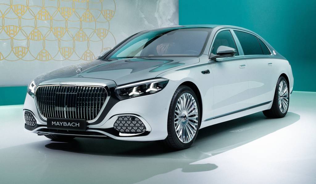 Mercedes-Maybach Classe S ganha novo visual e segue fiel ao motor V12