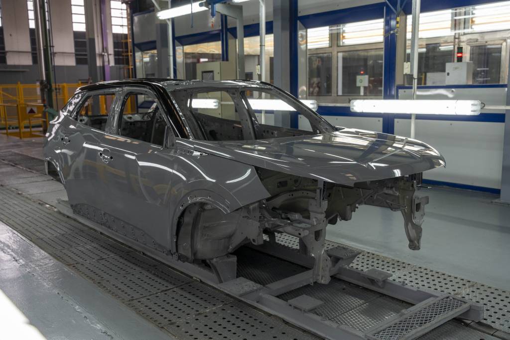 Peugeot 208 e 2008 têm redução de produção na fábrica da Argentina