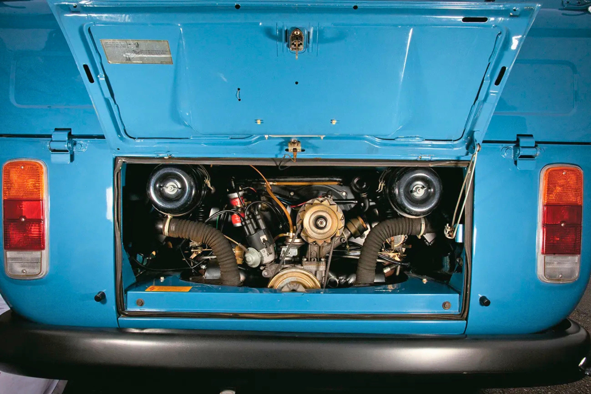 VW Kombi Cabine Dupla