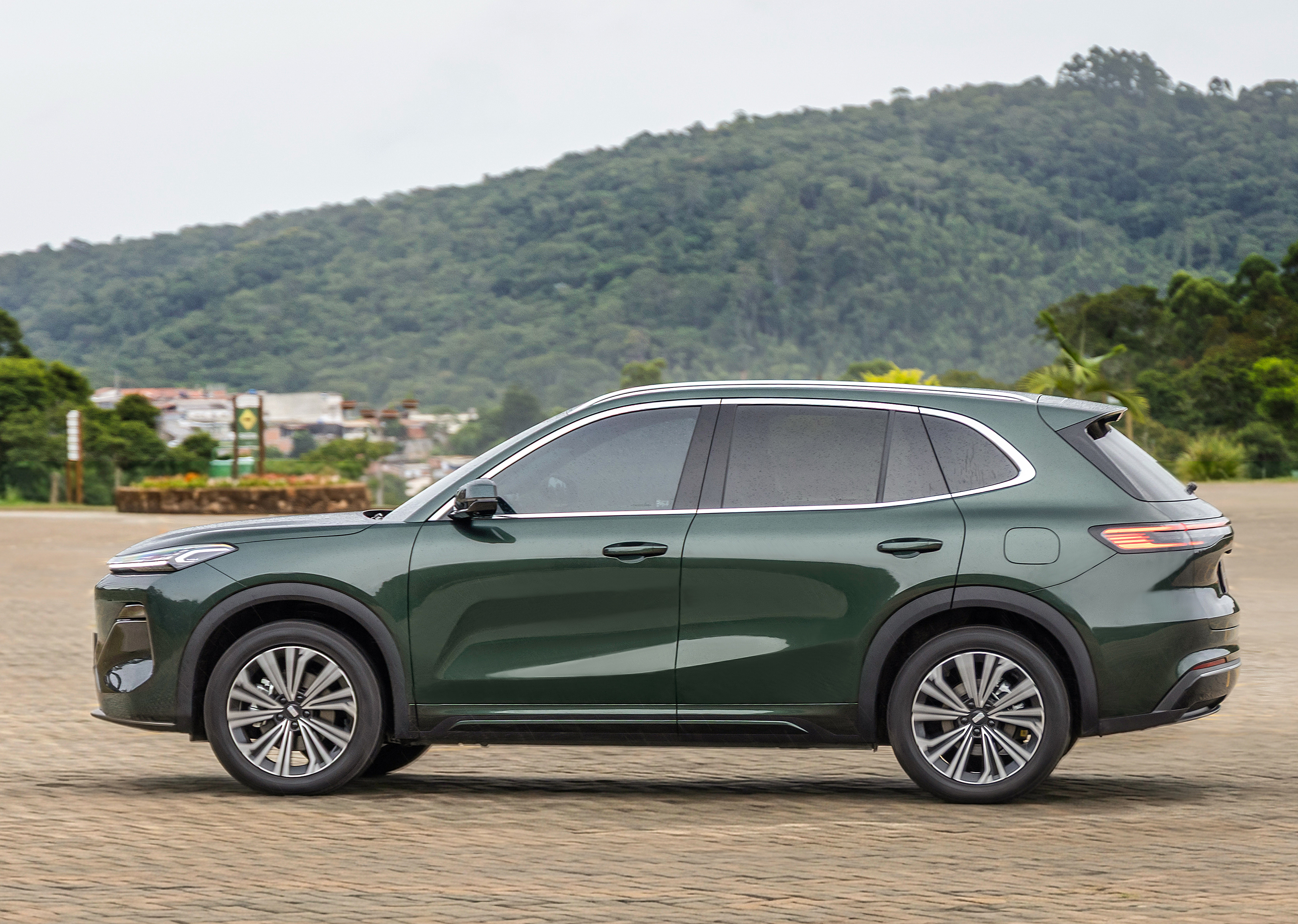 Geely EX5
