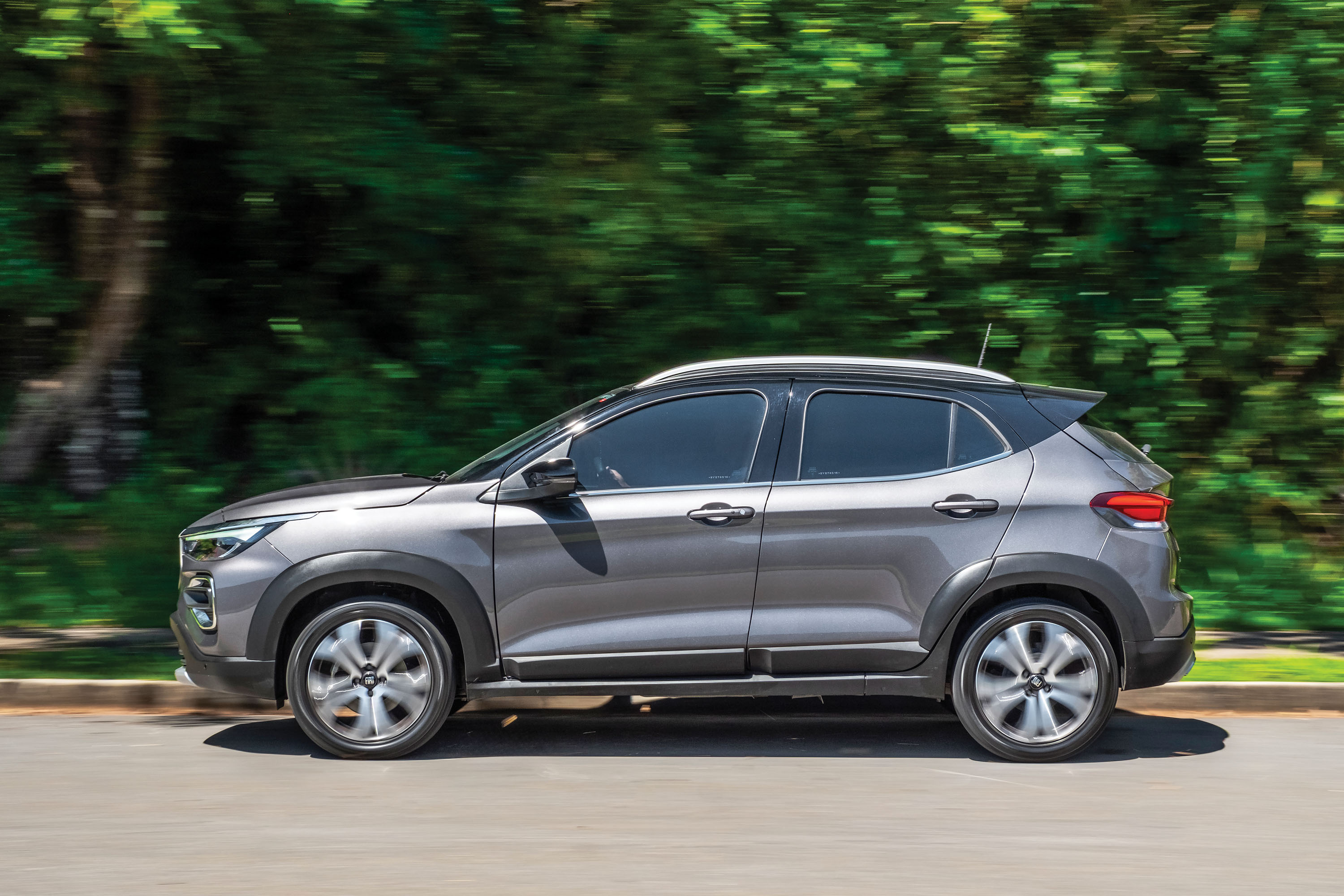 Longa Duração: Fiat Pulse esbarra em poste e comprova economia do martelinho de ouro