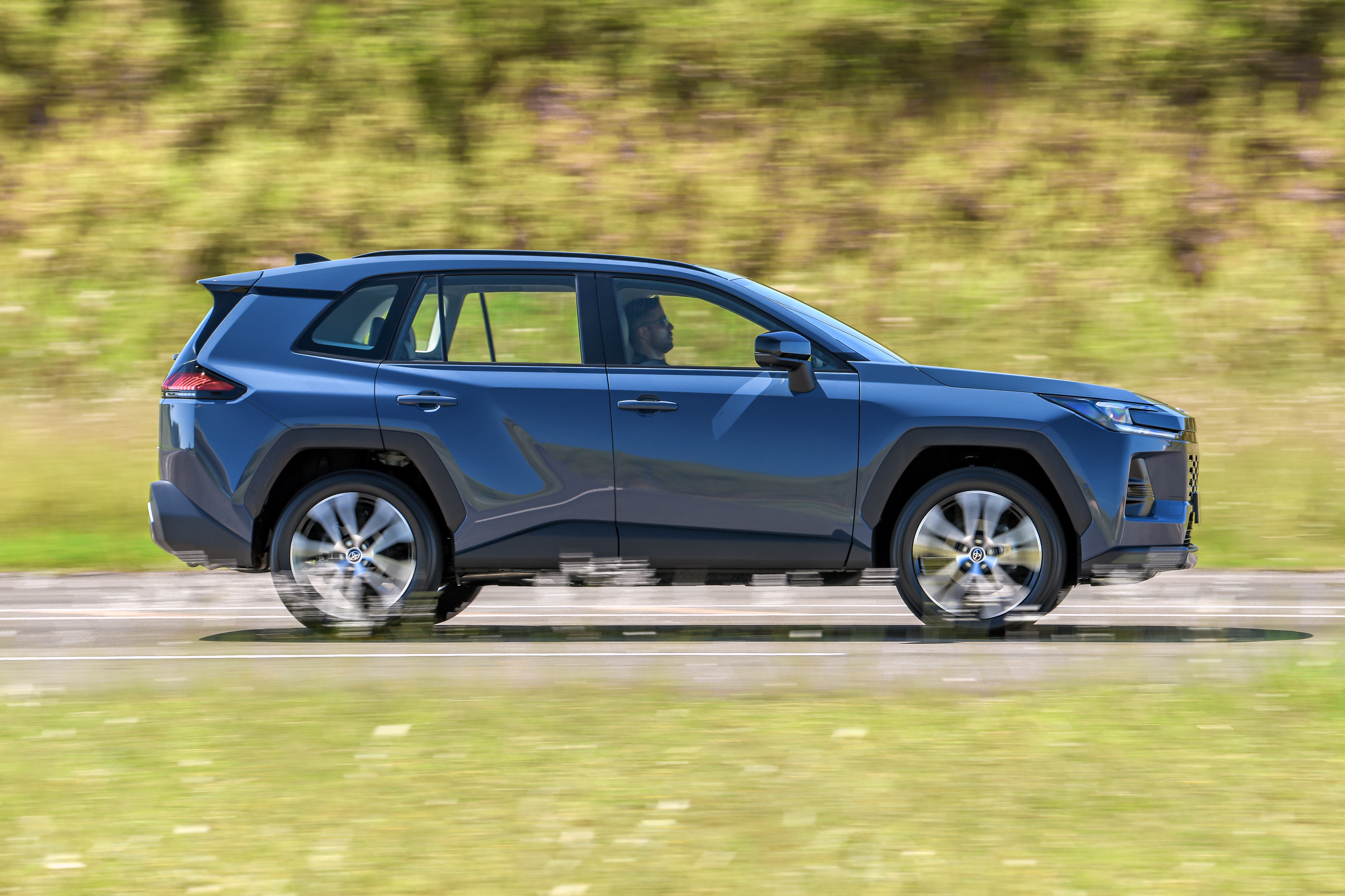 Toyota RAV4 SX HEV 2026