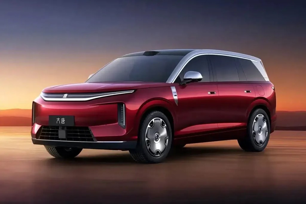 BYD vai a extremos em Pequim com novos Yuan Plus e Great Tang