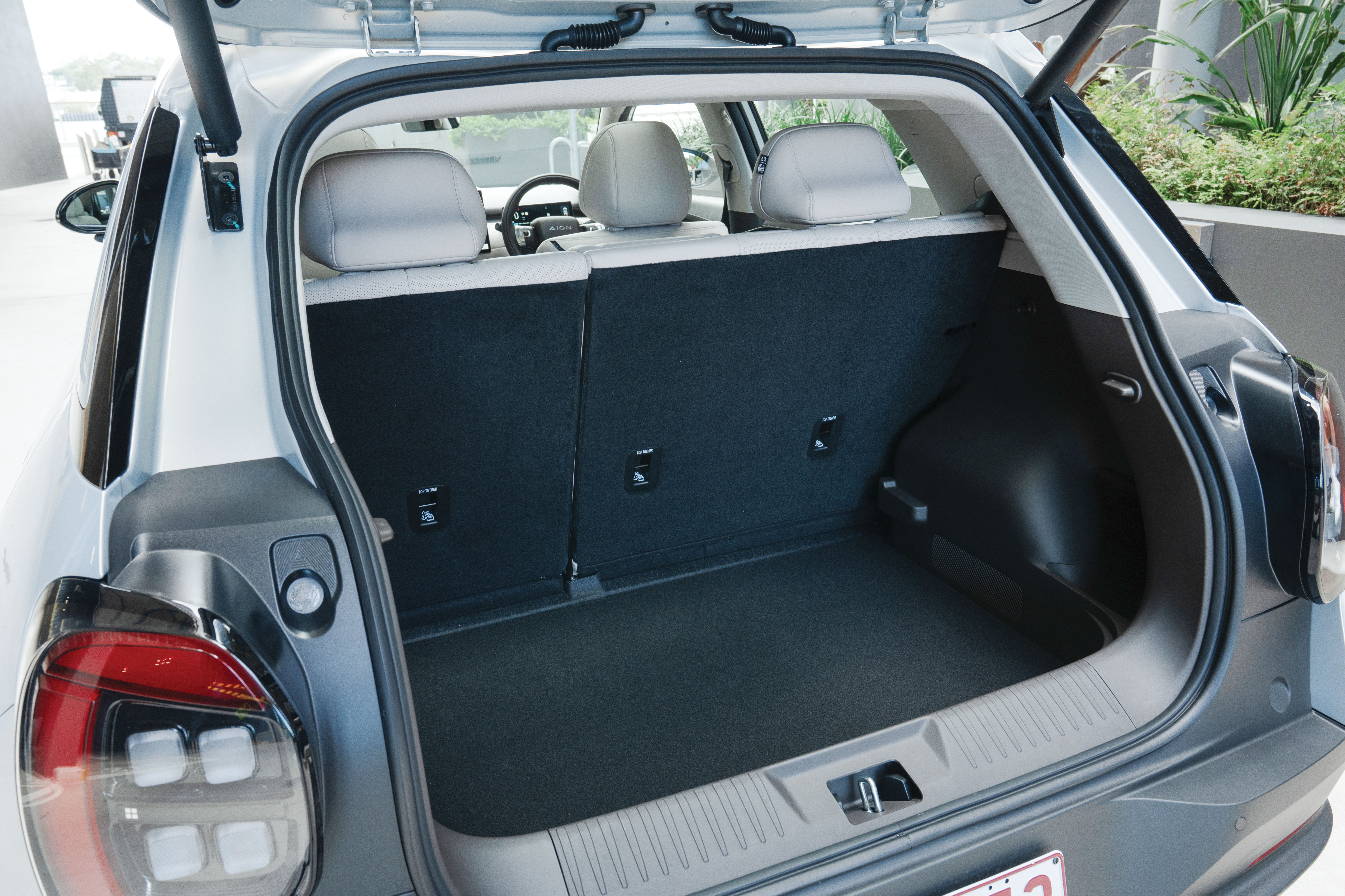 O porta-malas promete ser maior que o do BYD: s&atilde;o mais de 400 l na medi&ccedil;&atilde;o chinesa