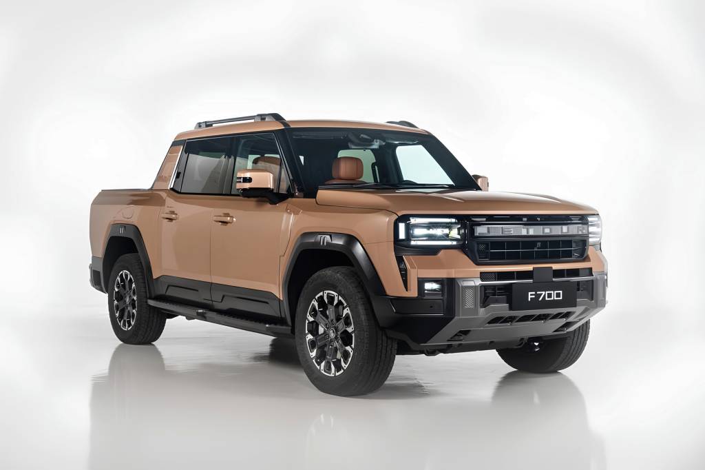 Jetour F700 PHEV é picape com 1.631 cv e porte de Ram 1500 que faz 71,9 km/l