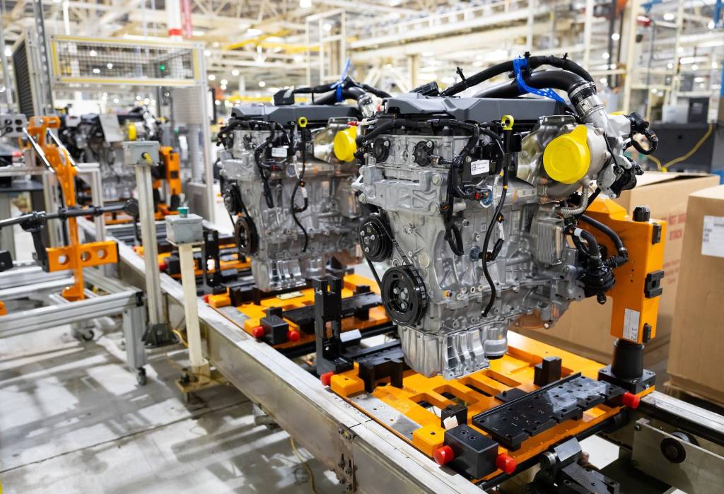 Stellantis terá motores híbridos como os de Honda e Toyota – e que serão flex no Brasil