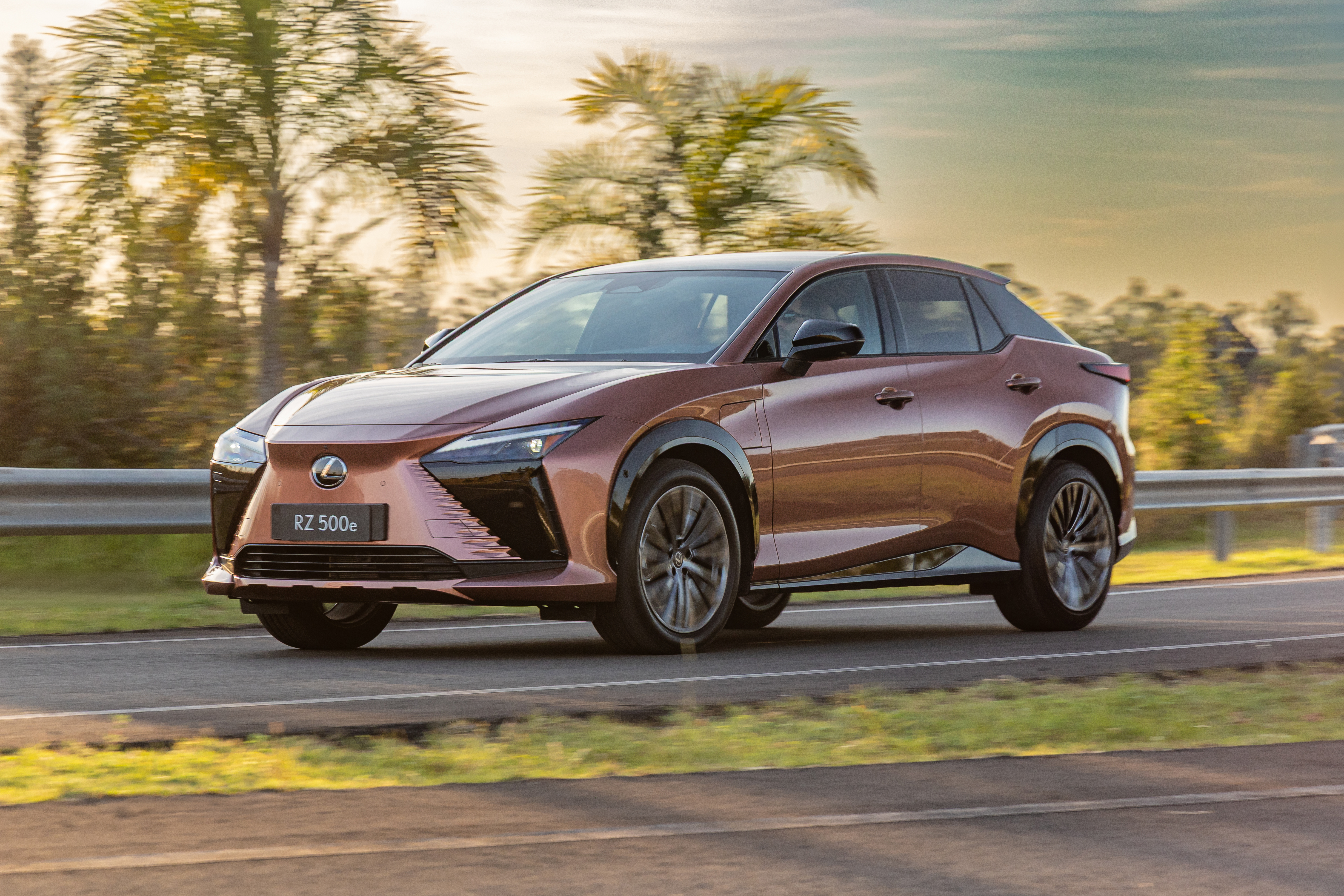 Lexus RZ 500e (4)