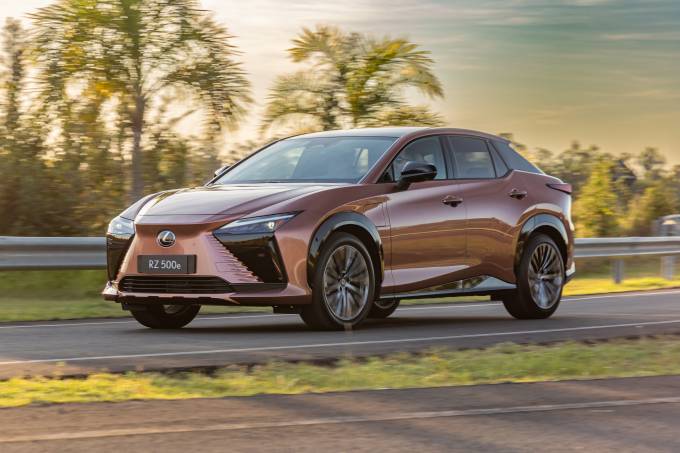 Lexus RZ 500e (4)