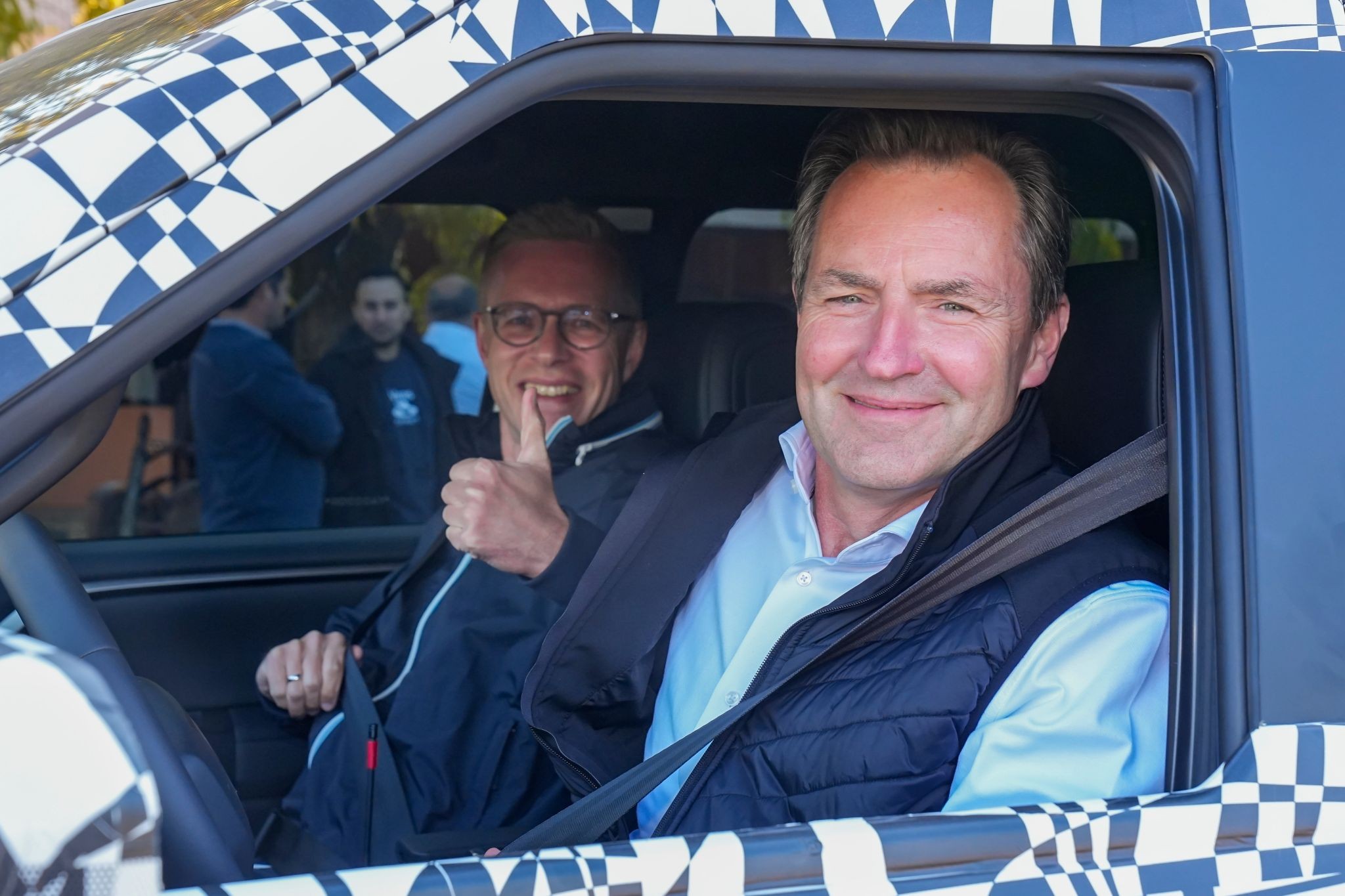 Thomas Sch&auml;fer dirige prot&oacute;tipo pr&eacute;-s&eacute;rie da nova VW Amarok