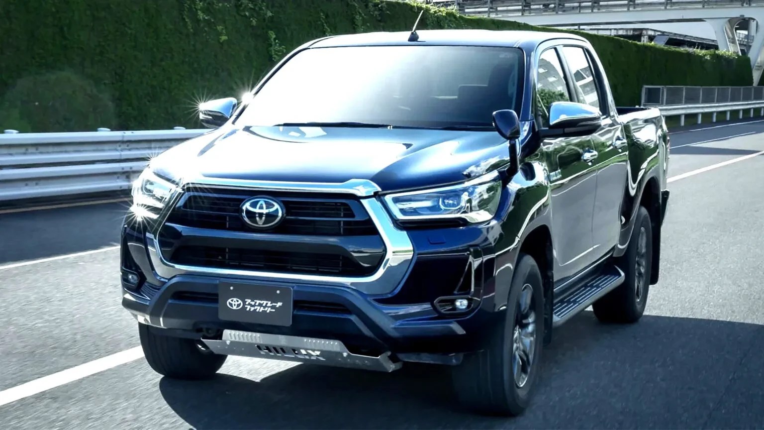 Toyota Hilux Shibetsu Fin Undercover