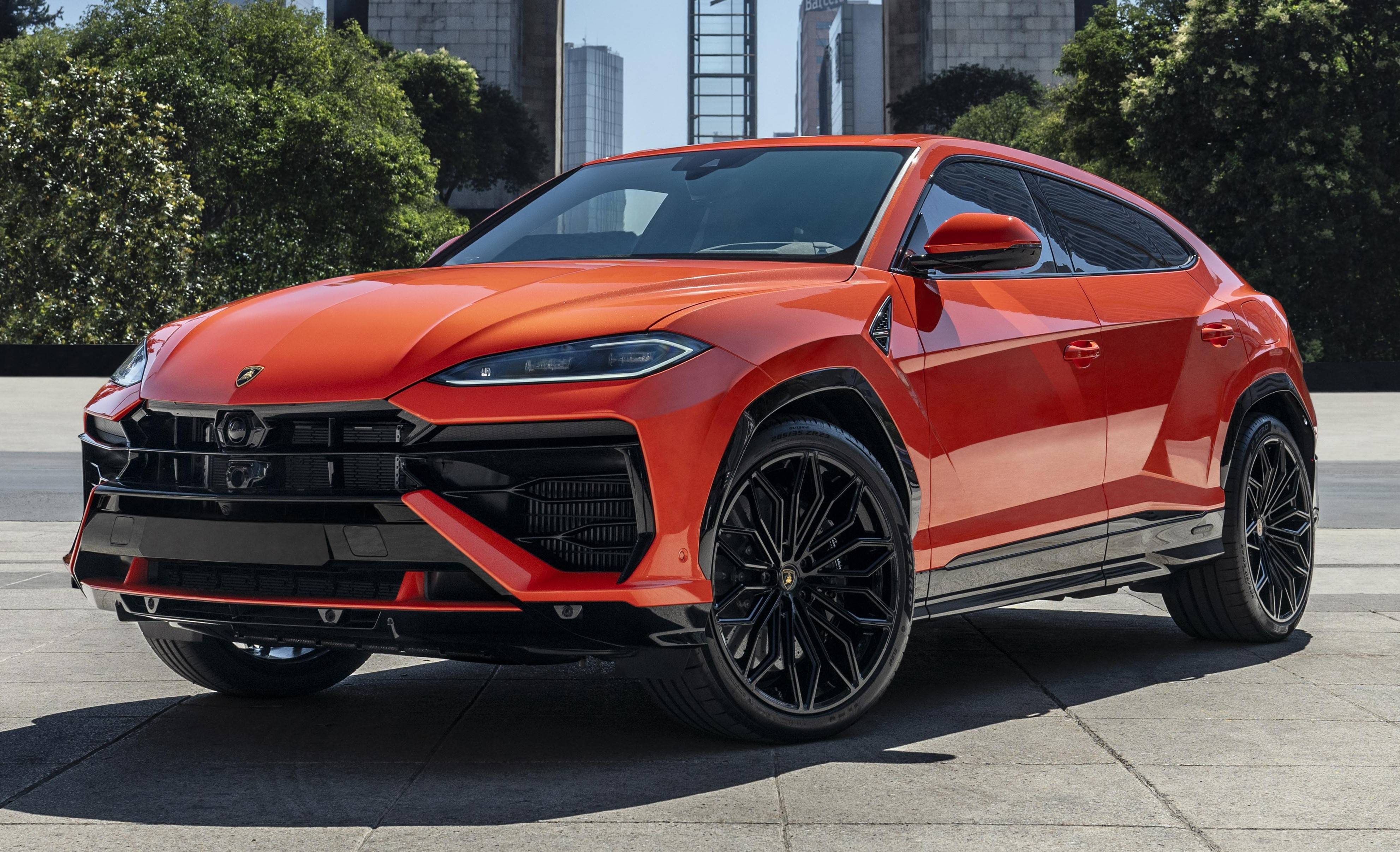 Na contramão dos elétricos, nova geração do Lamborghini Urus terá motor V8