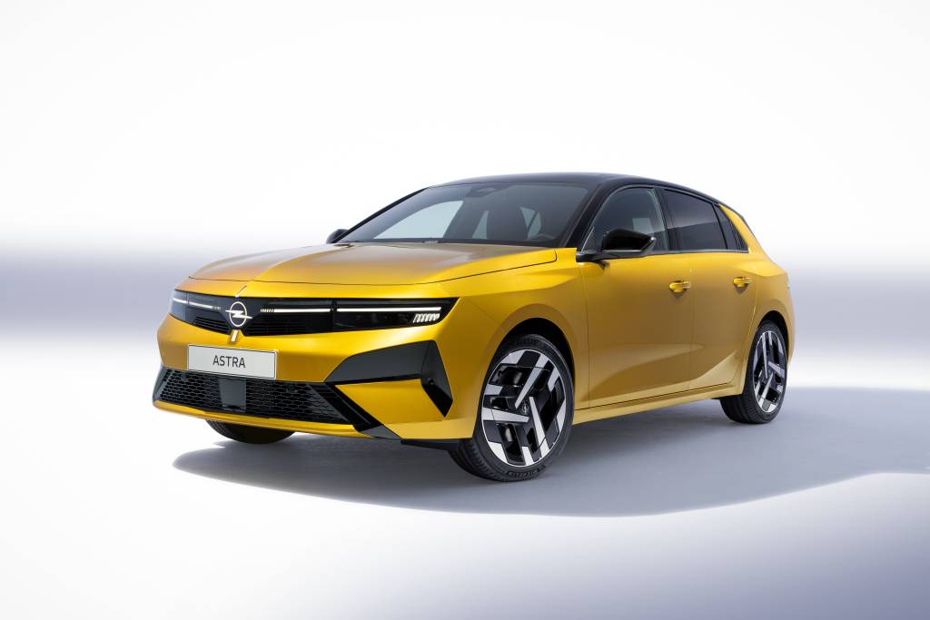 Astra pode virar SUV elétrico na Europa, mas perua será mantida