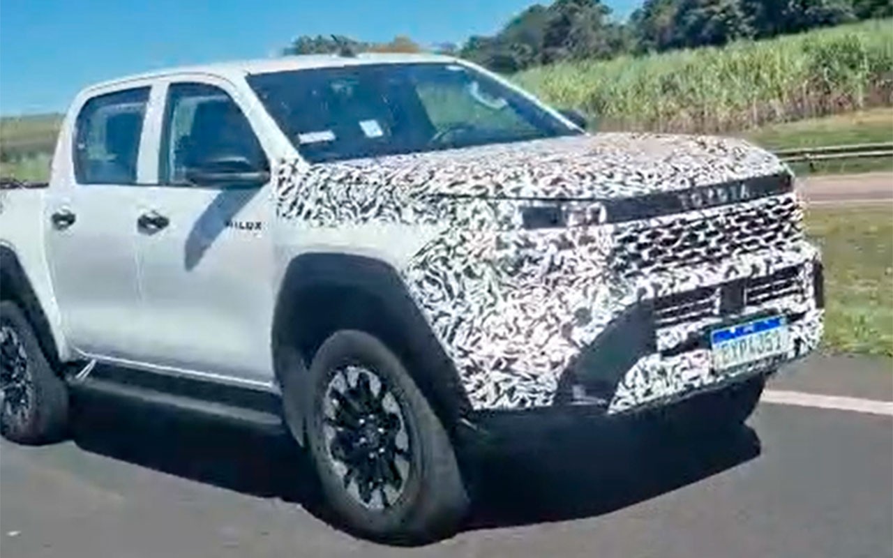 Nova Toyota Hilux 2028 já roda no Brasil e terá versões elétrica e híbrida