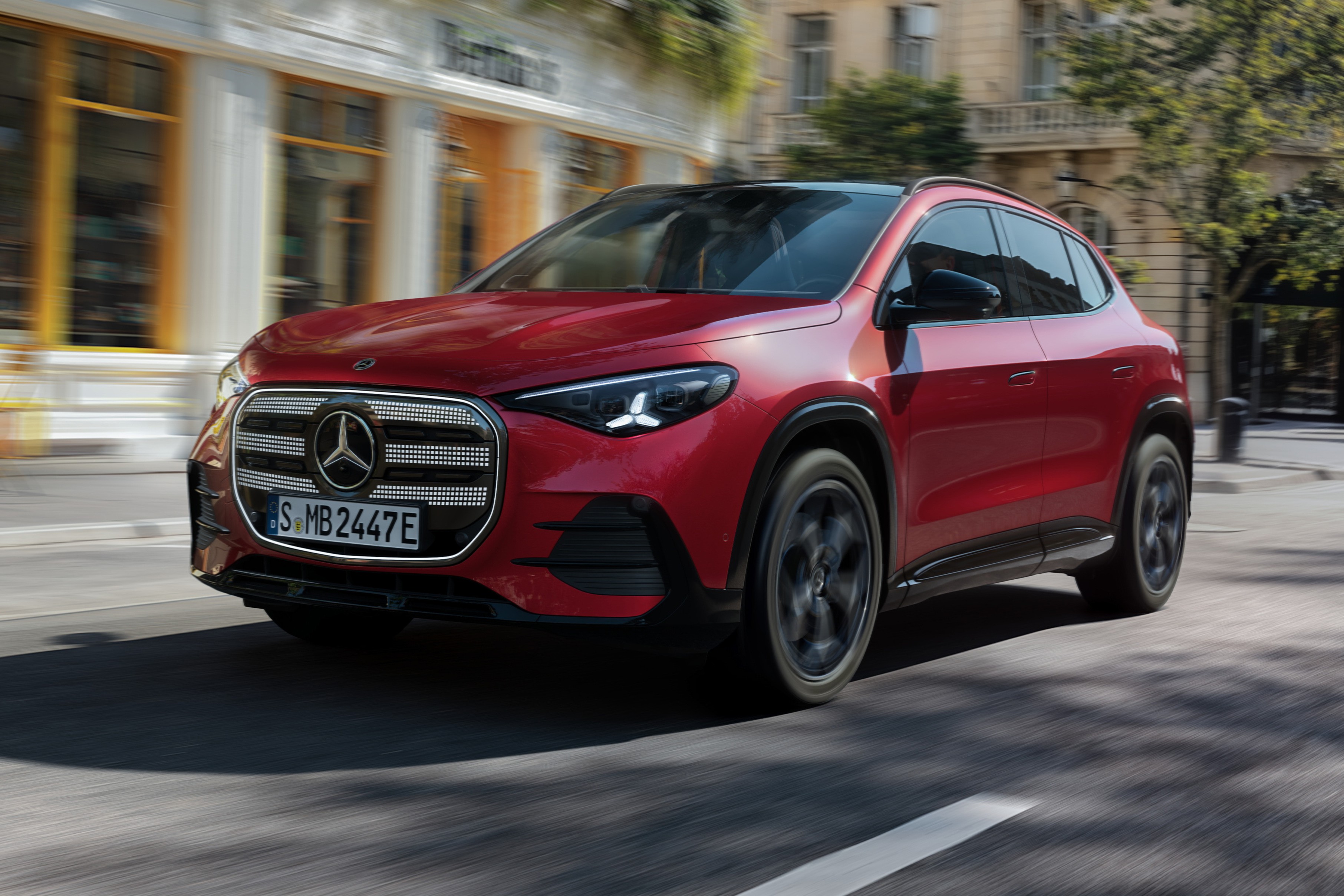 Novo Mercedes GLA estreia elétrico com supertela e sistema usado em games