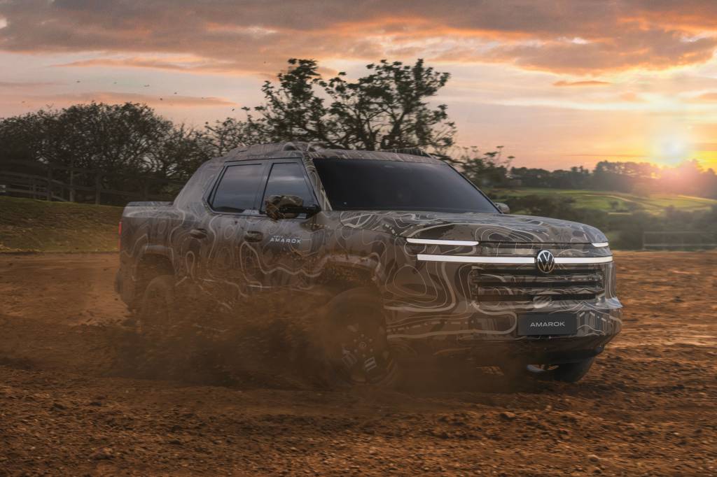 Nova VW Amarok camuflada
