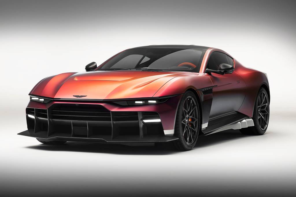 Aston_Martin_Valen_01