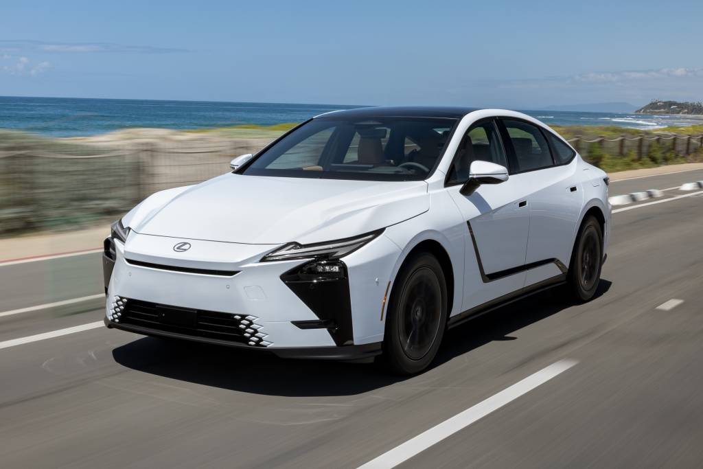 Lexus ES 350h_35