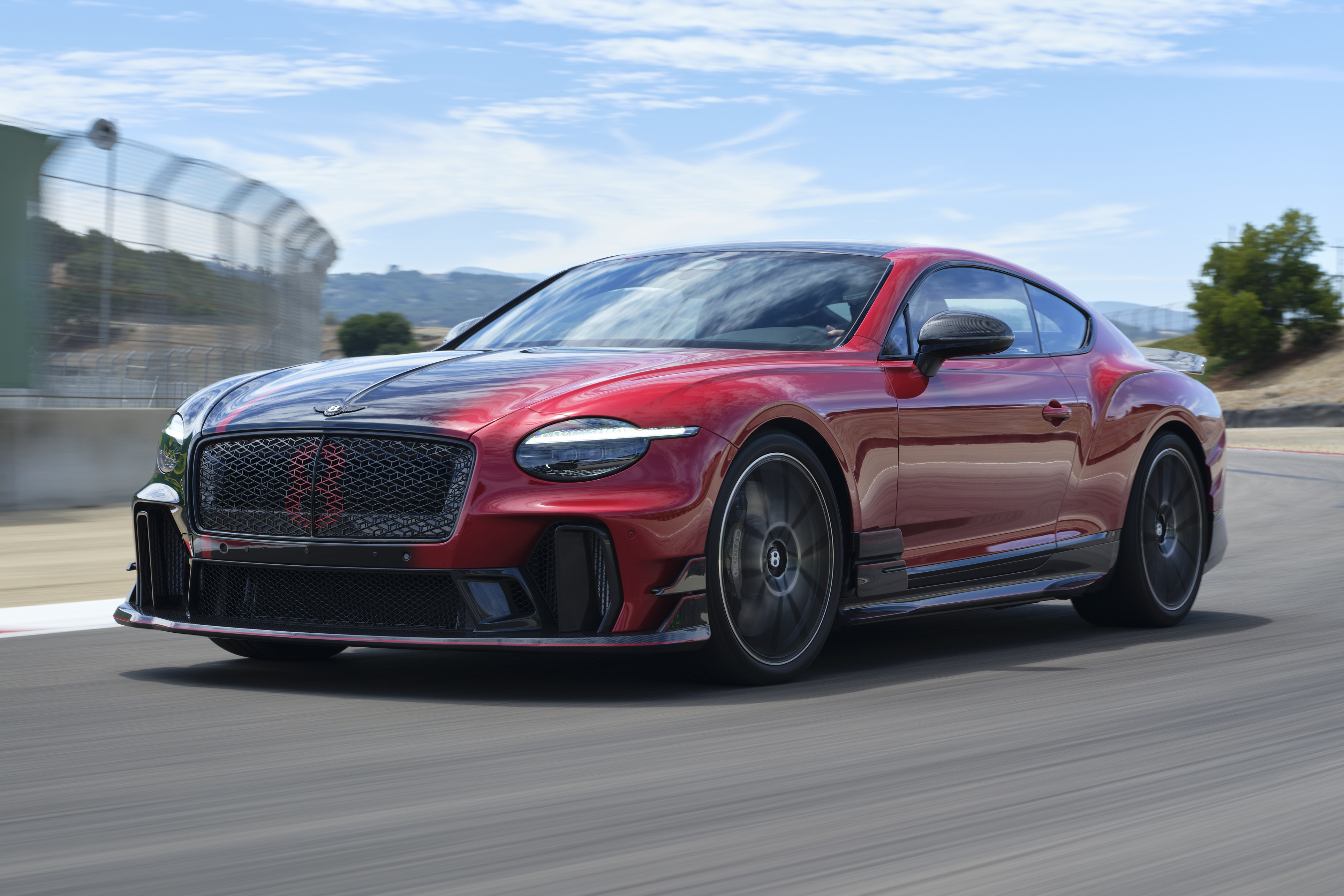 Bentley Supersports é o carro mais leve e agressivo da marca para se andar nas ruas