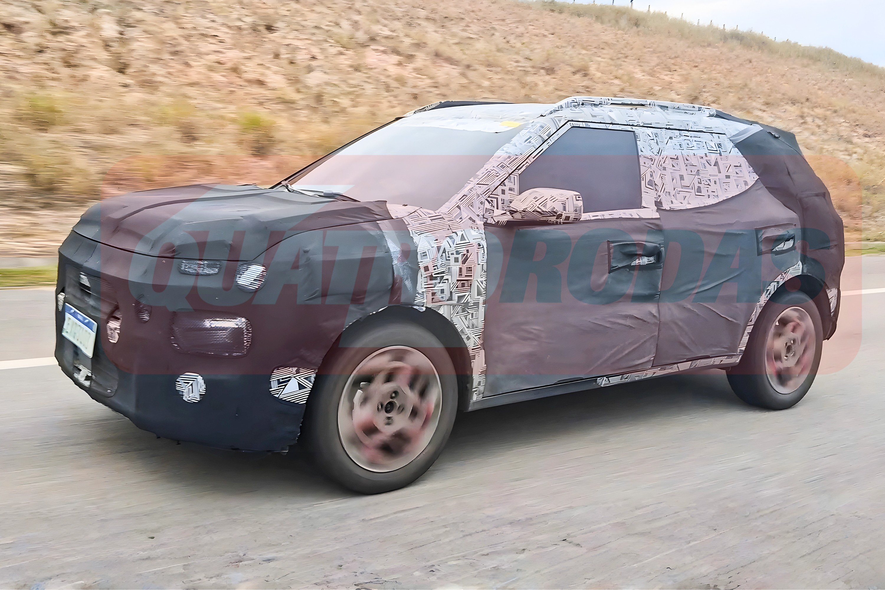 Hyundai Bayon roda em testes no Brasil e terá luzes mais polêmicas que no HB20